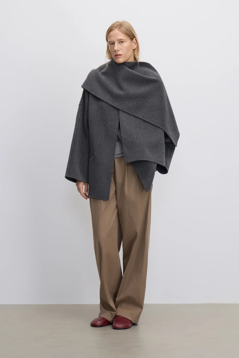 10AB lookbook silhouette 24